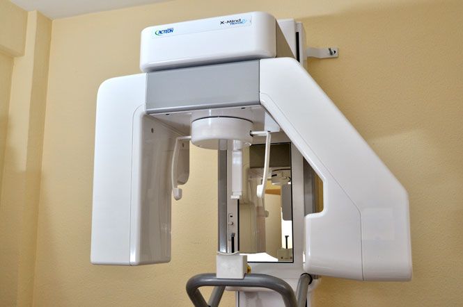 Equipo de radiología en Clínica Dental Aránzazu en Álora